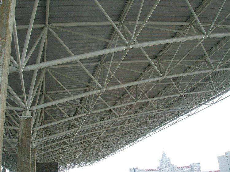 瓦房店学院体育场网架工程